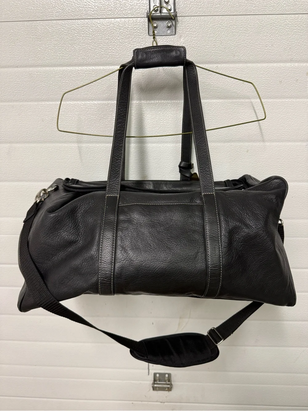 Mila Paoli Men's Black Leather Duffel Bag - Sleek Travel & Gym Carry